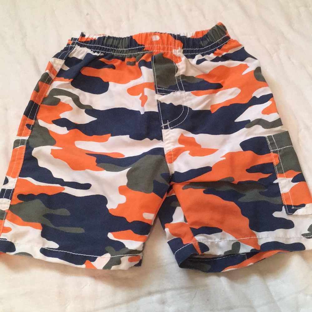 Little boy shorts, 12/18, Charlie rockets